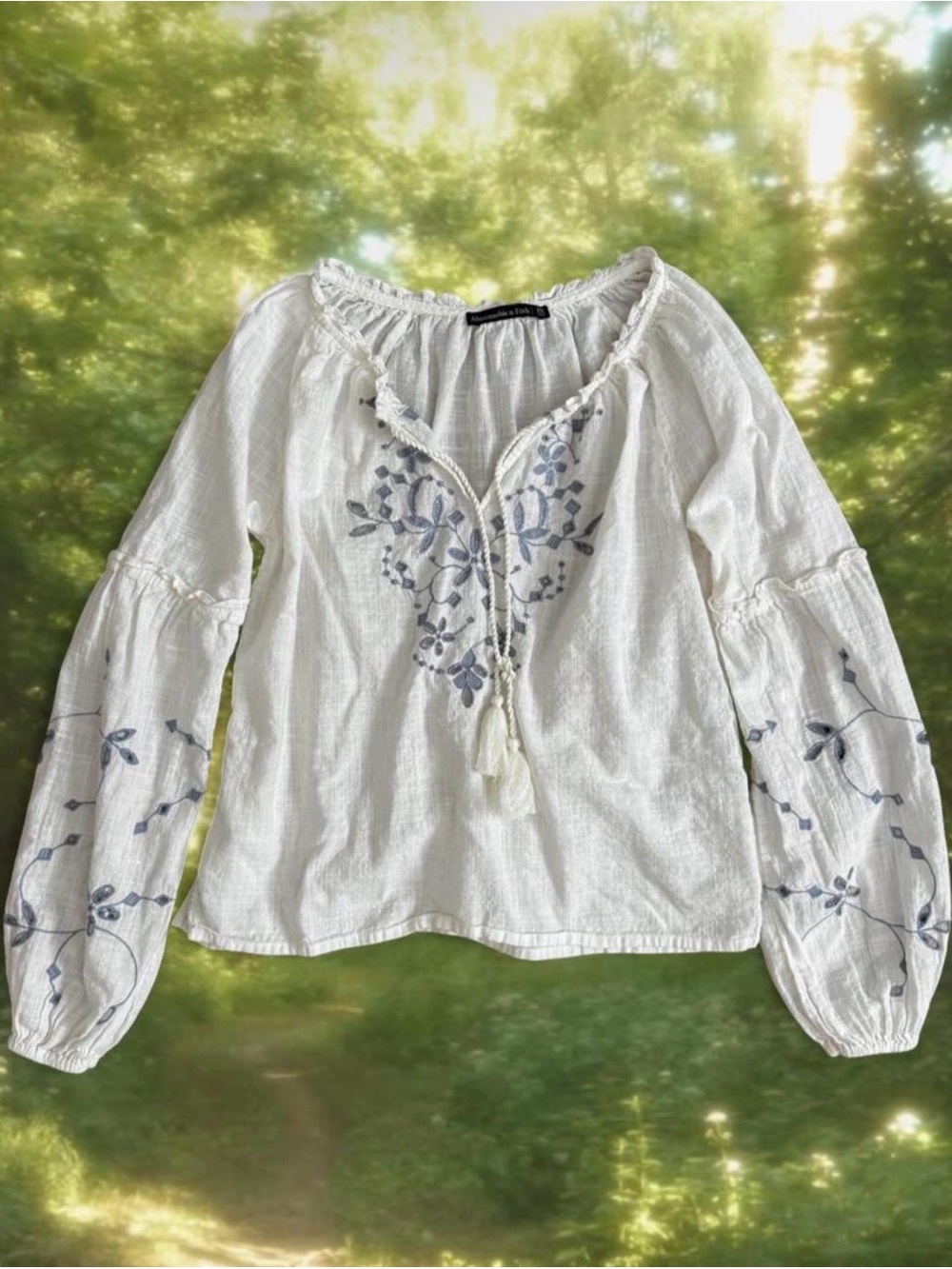 Abercrombie White Cotton Eyelet Embroidered Cottagecore Boho Tassel Shirt Femme